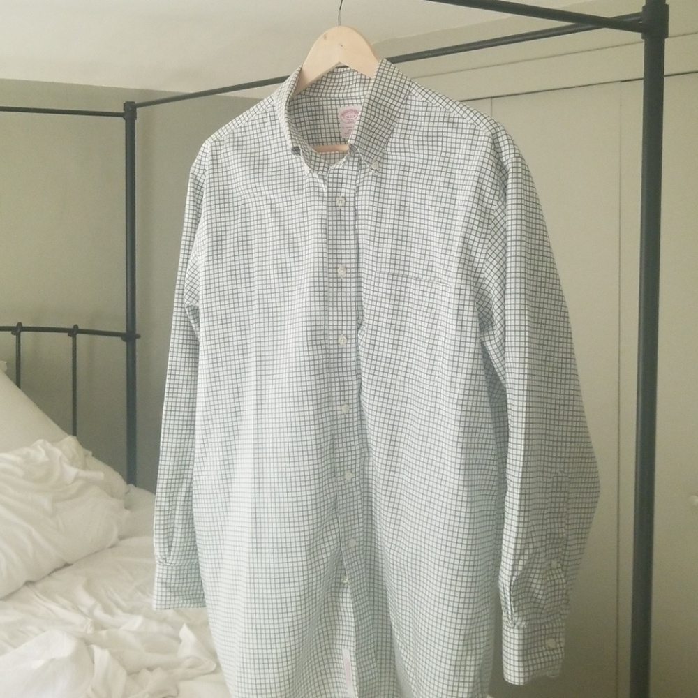 Brooks Brothers non iron dress shirt (long-sleeved